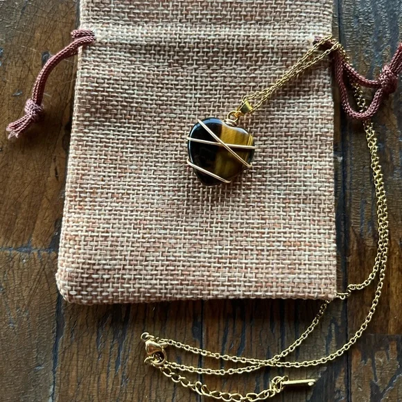 Gold plated Tigers Eye Crystal Heart with gold plated Stainless Steel Chain - Picture 1 of 2
